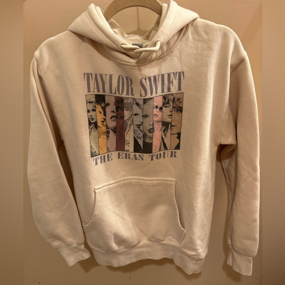 NWOT Taylor Swift The Eras Tour Beige Hoodie Women’s Small - Picture 3 of 8